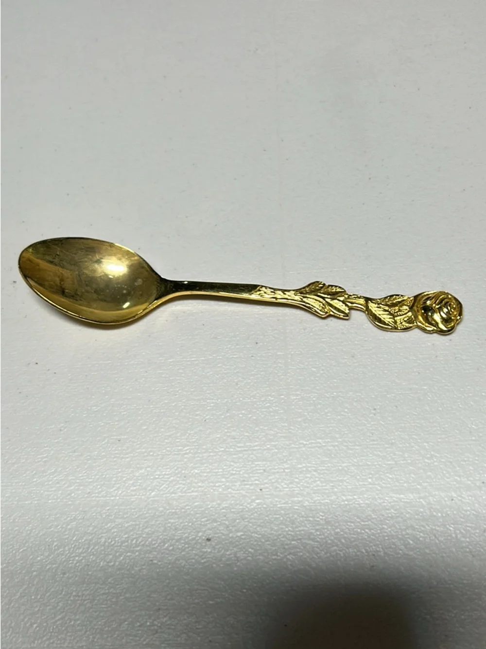 N/A elegant gold